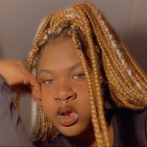 Meet your Posher, Destineè